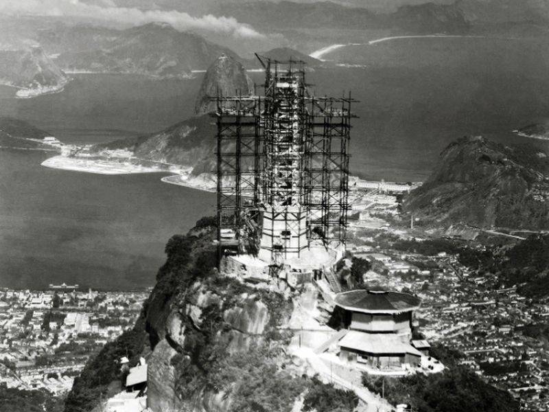 Construction of the statue at Corcovado