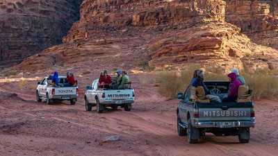 Visit the city of Petra