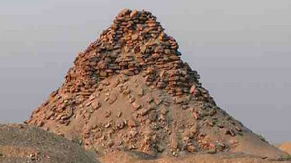 Pyramid of Khendjer