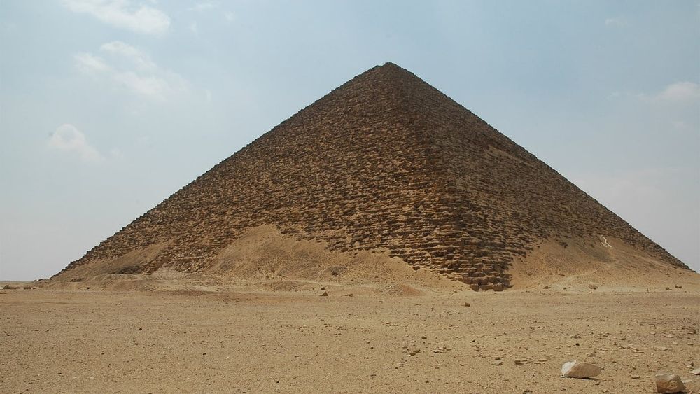 The red pyramid, from Snéfrou