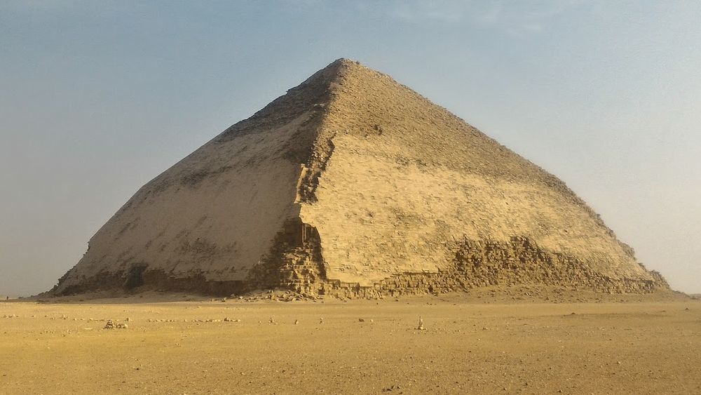 The rhomboidal pyramid of Snefrou