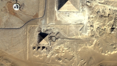 Aerial view of the Pyramid of Menkaure (click to enlarge)