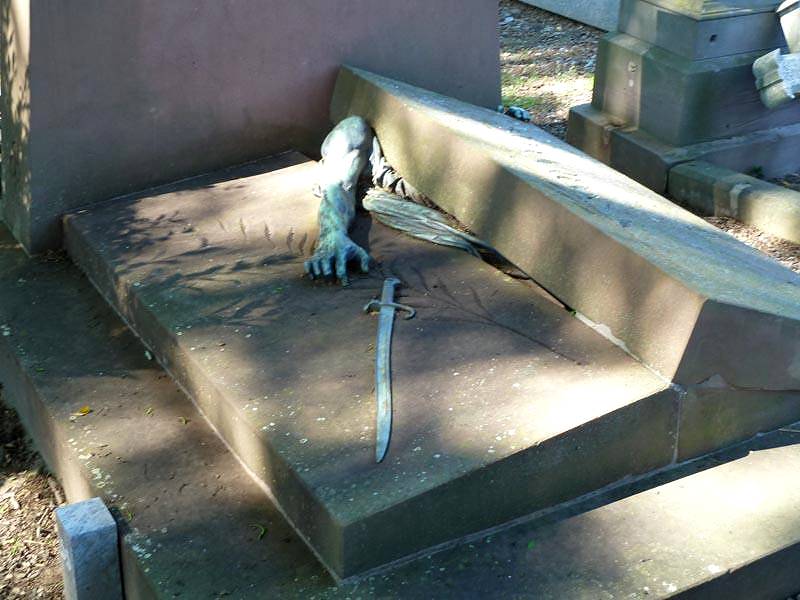 Funerary monuments of the National Guard