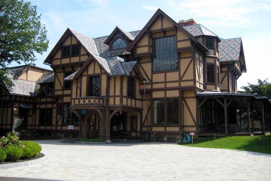 The Griswold mansion