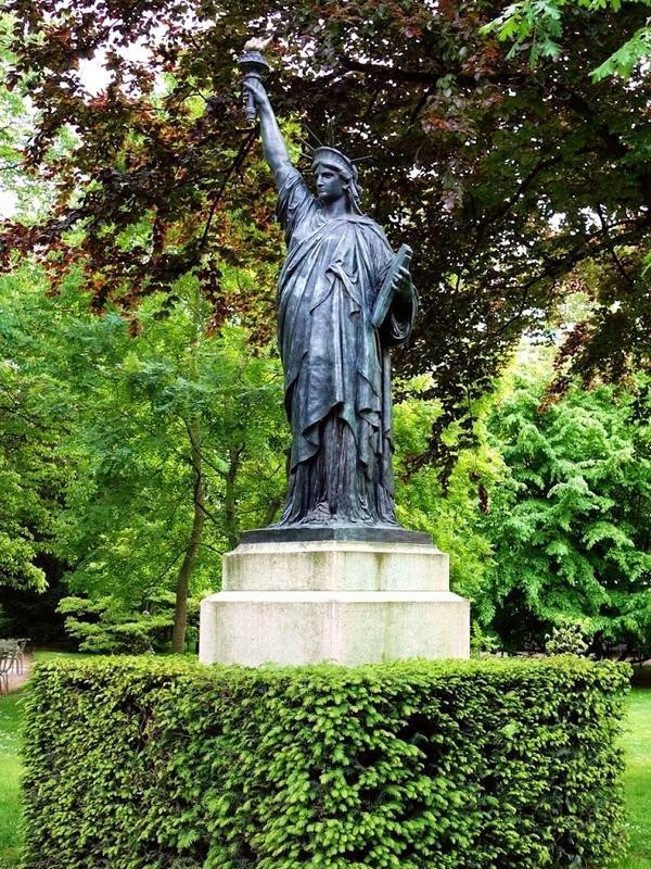 Replica at the Luxemburg garden