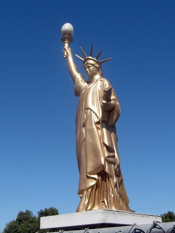 Copies and replicas of the statue of Liberty in United-States