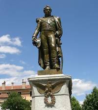 Statue of Arrighi de Casanova
