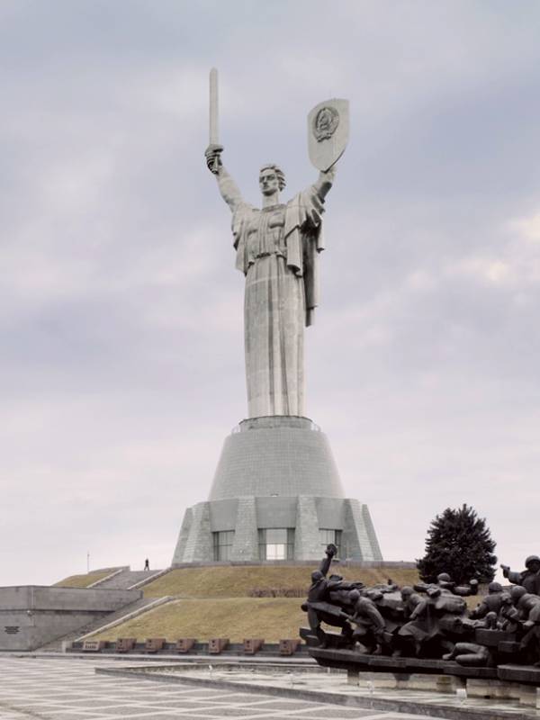 Statue of the Mother-Fatherland