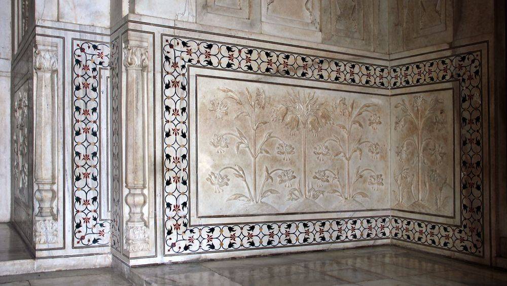 Floral patterns in the Taj Mahal