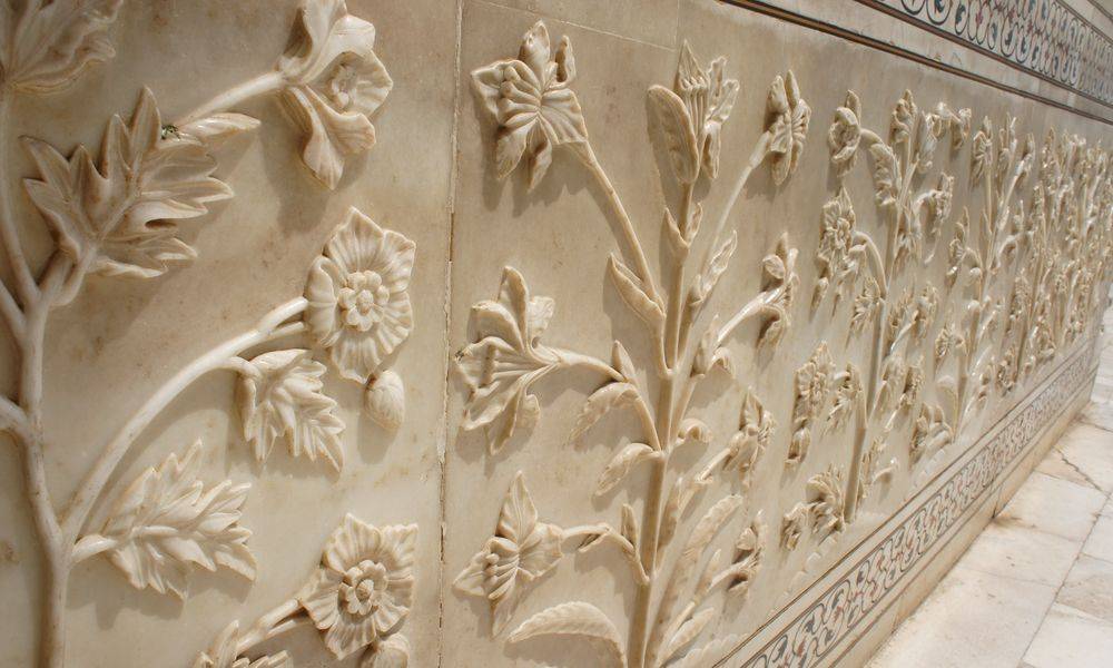 Flowers engraved in marble