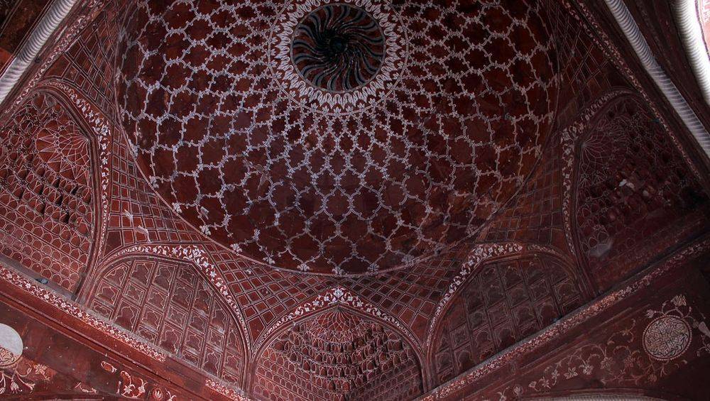 Ceiling of the mosque