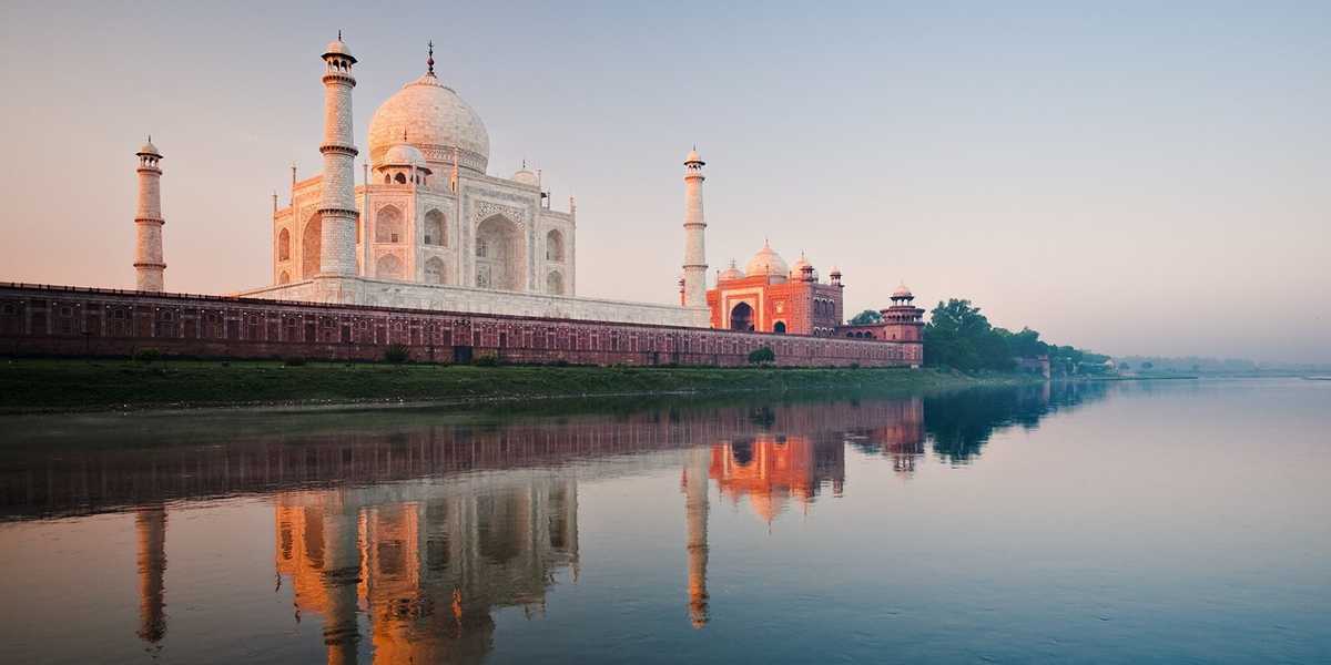 The mausoleum and the Yamuna