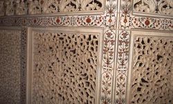 Balustrade inside the Taj Mahal