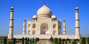 The mausoleum of Taj Mahal