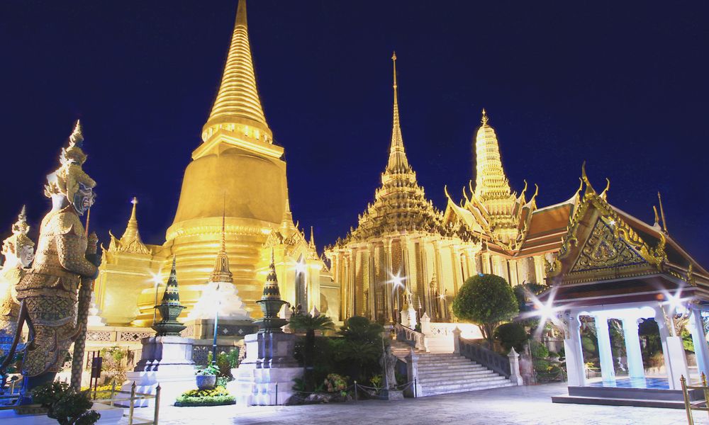 Temple of the Emerald Buddha at night